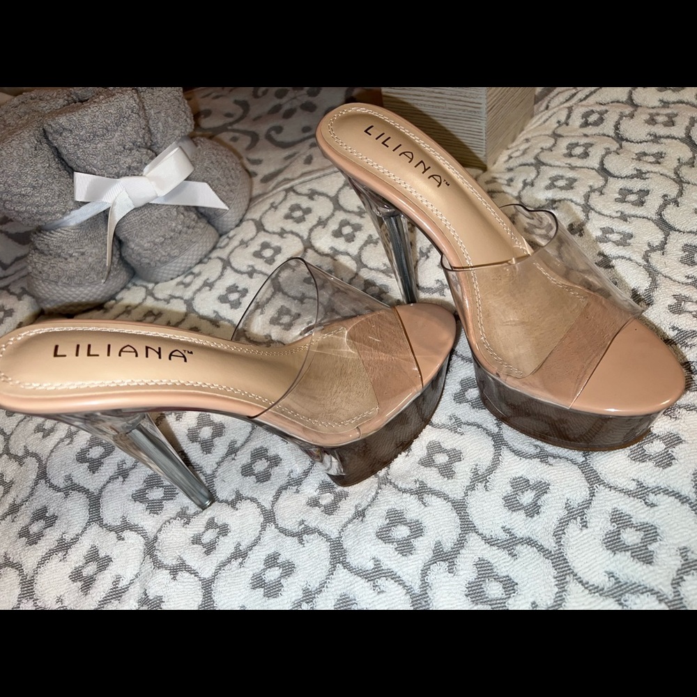 6” Lilliana clear platforms